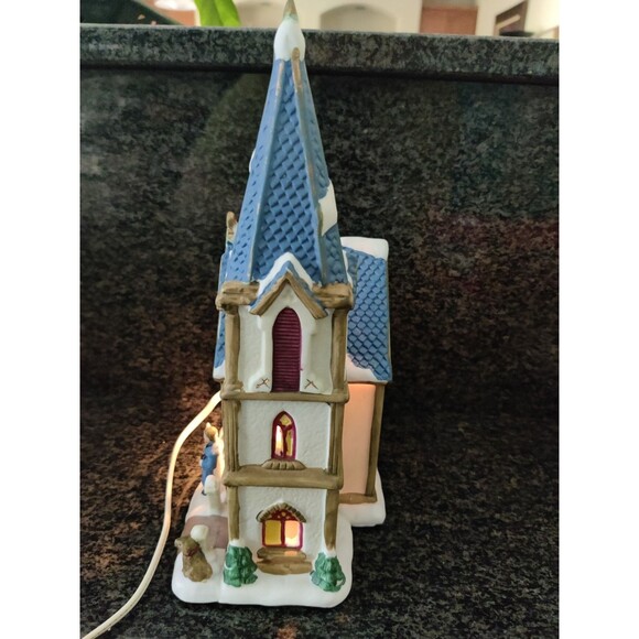 Vintage Porcelain Collectible Lighted ~10" Church Hand Painted Lights Music - Picture 2 of 5